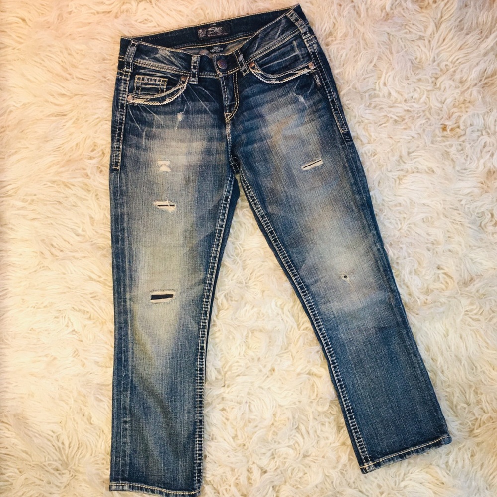 Silver Jeans. Mid Suki Capri. Size 27 Inseam 25.5”
